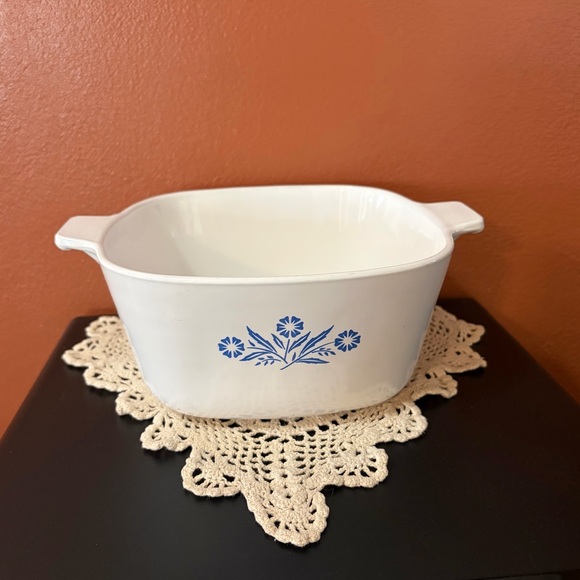 Corningware Baking Dish - Picture 1 of 5